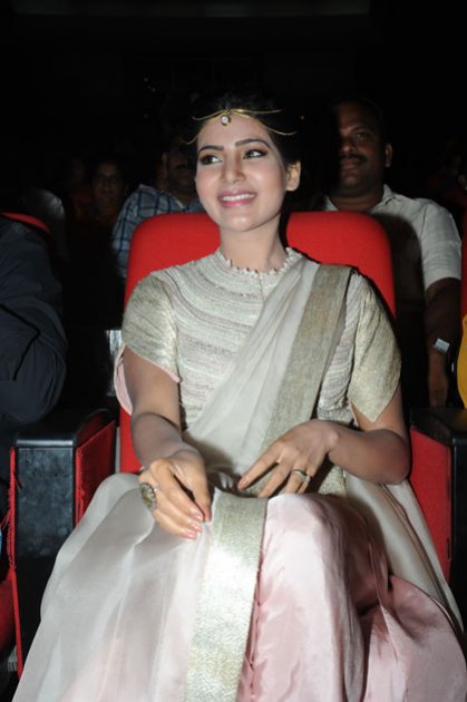 Samantha-at-Alludu-Seenu-Audio-Launch
